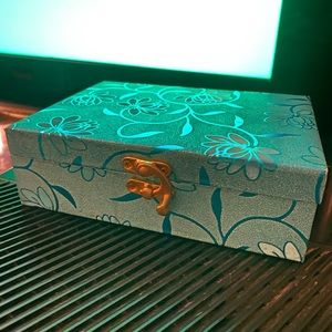 Indian Jewelry Box 💍
